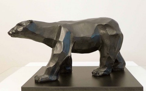 Ours Polaire version facettes, sculpture de Philippe Gueguen